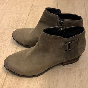 Sorel Short Boots Booties